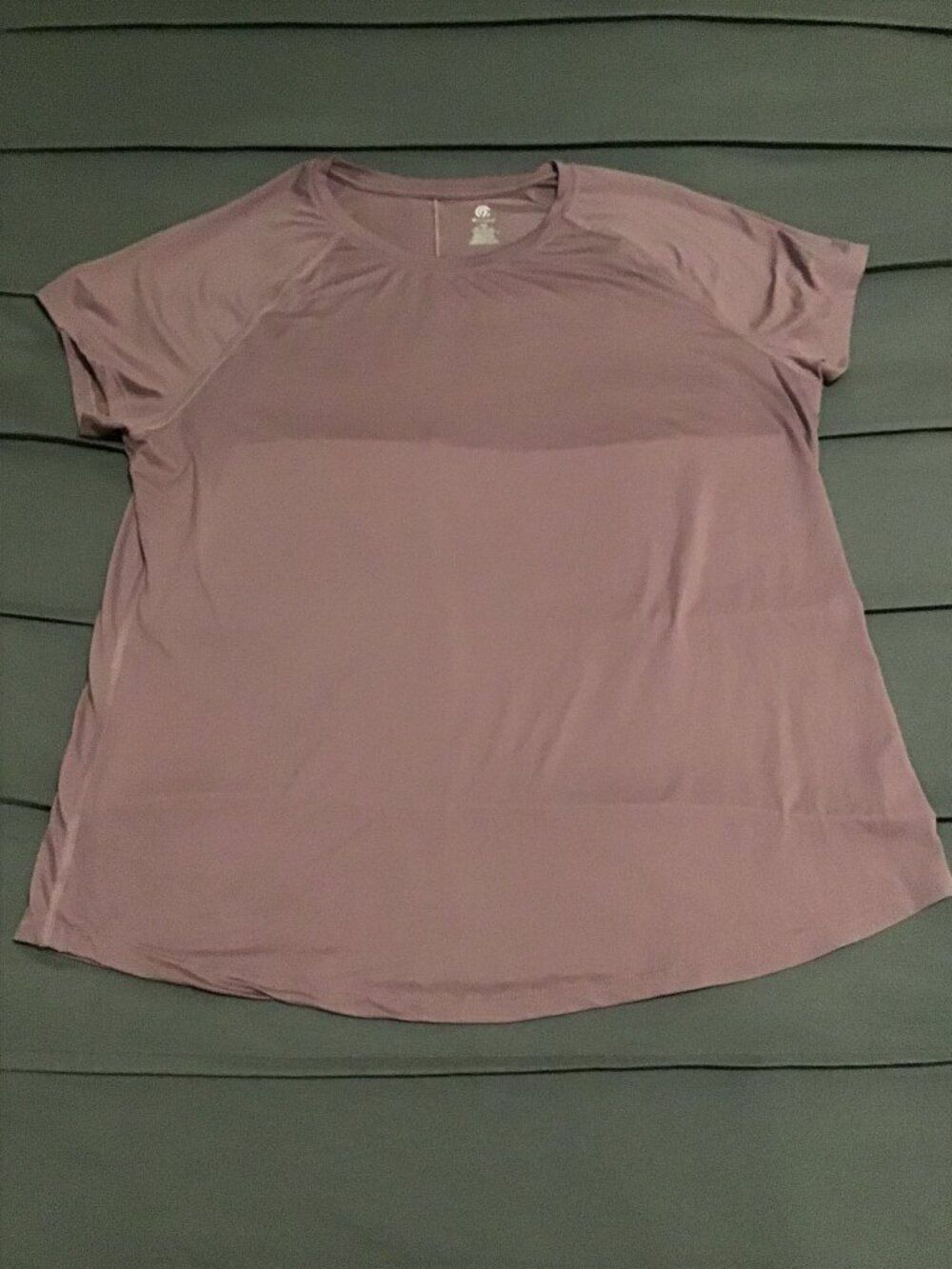 Champion Women’s Short-Sleeve T-Shirt – Size XXL 💜